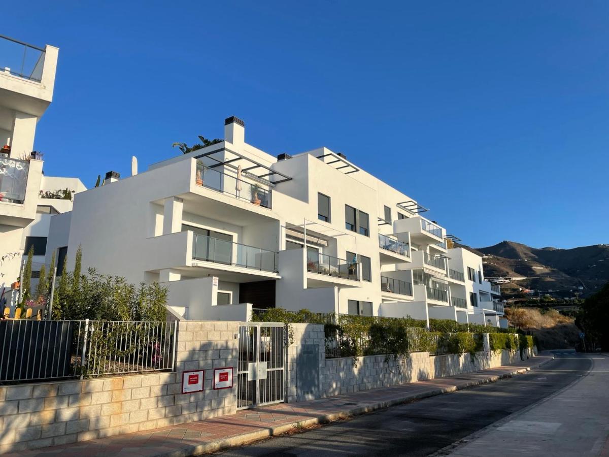 Sunny Penthouse Beach Apartment With Panoramic Views Almunecar Bagian luar foto
